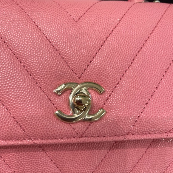 100% SOLD 20P CHANEL coco small top handle caviar GHW Barbie pink - Picture 4 of 12